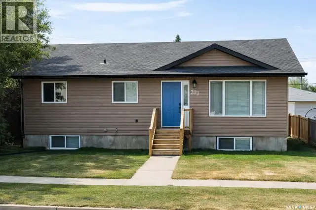 SHELLBROOK: 4 bed, 2.5 bath, double heated garage