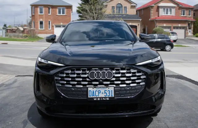 2025 Audi Q5 Technik 45 TFSI Quattro — 13,056 KM — All-New Gen —