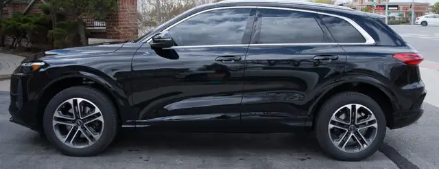 2025 Audi Q5 Technik 45 TFSI Quattro — 13,056 KM — All-New Gen — - Photo 3