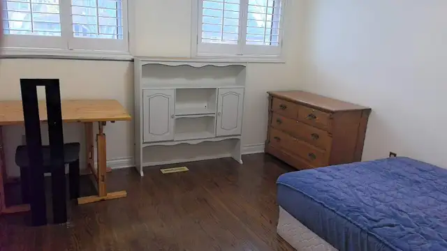 All Inclusive Furnished Bedroom near Leslie & Steeles - Photo 5