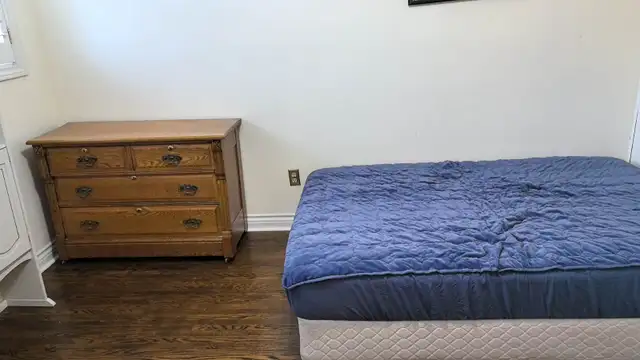 All Inclusive Furnished Bedroom near Leslie & Steeles - Photo 6