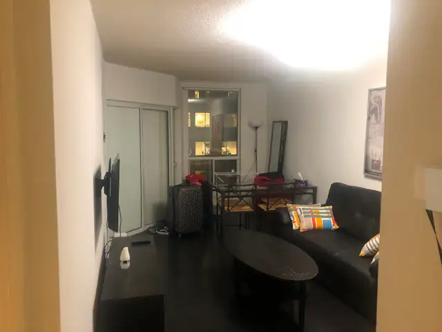 Furnished Room for Rent - Downtown Toronto - Photo 9