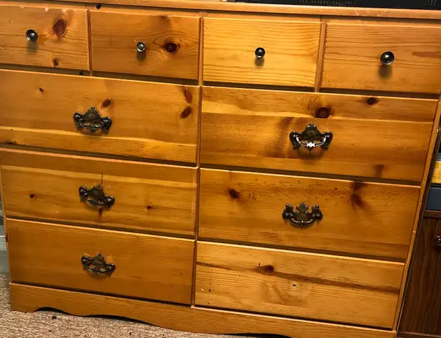 Dresser (wood)