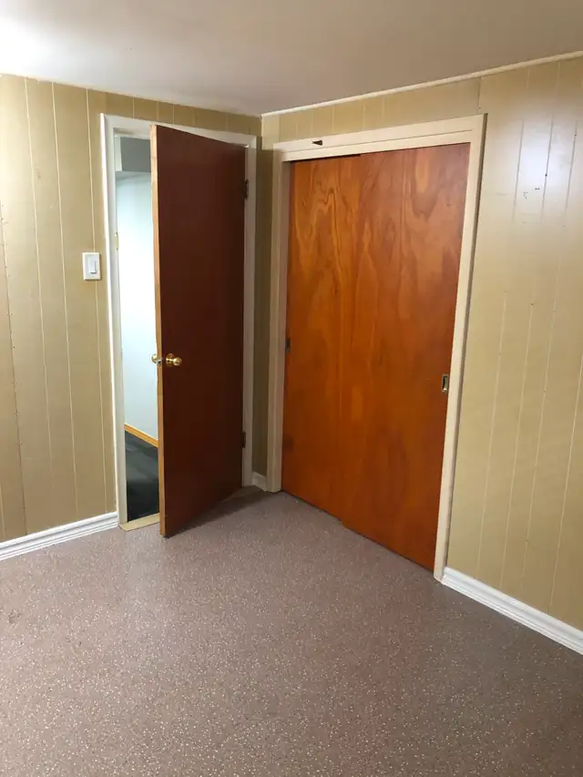 1 bed Basmt, All utility included - Photo 8
