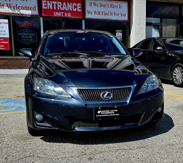 2011 Lexus IS 250 All Wheel Drive/Sunroof/Bluetooth - Photo 2