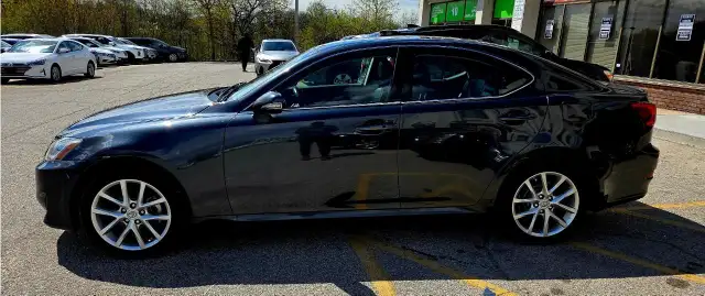 2011 Lexus IS 250 All Wheel Drive/Sunroof/Bluetooth - Photo 6