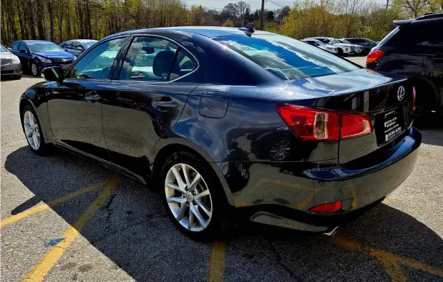 2011 Lexus IS 250 All Wheel Drive/Sunroof/Bluetooth - Photo 7