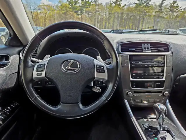 2011 Lexus IS 250 All Wheel Drive/Sunroof/Bluetooth - Photo 17