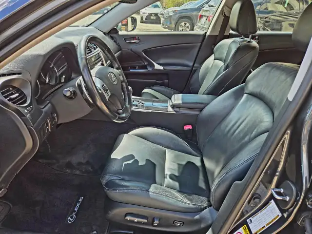 2011 Lexus IS 250 All Wheel Drive/Sunroof/Bluetooth - Photo 18