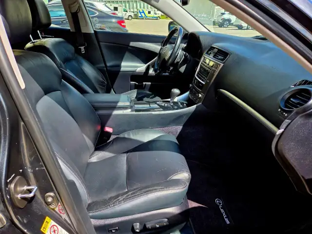 2011 Lexus IS 250 All Wheel Drive/Sunroof/Bluetooth - Photo 19