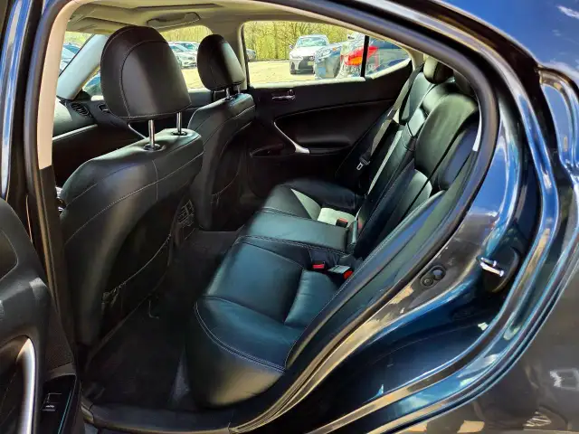 2011 Lexus IS 250 All Wheel Drive/Sunroof/Bluetooth - Photo 21