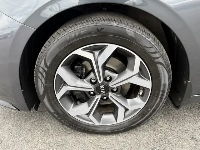 2019 KIA Forte EX  APPLE CARPLAY - Photo 10