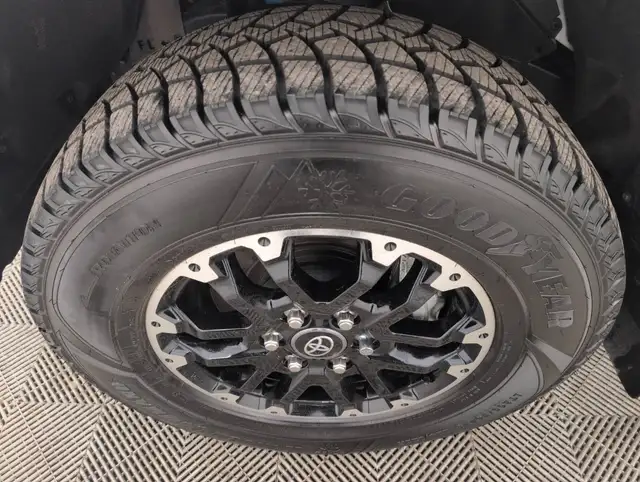 2025 Toyota Tundra - Photo 9
