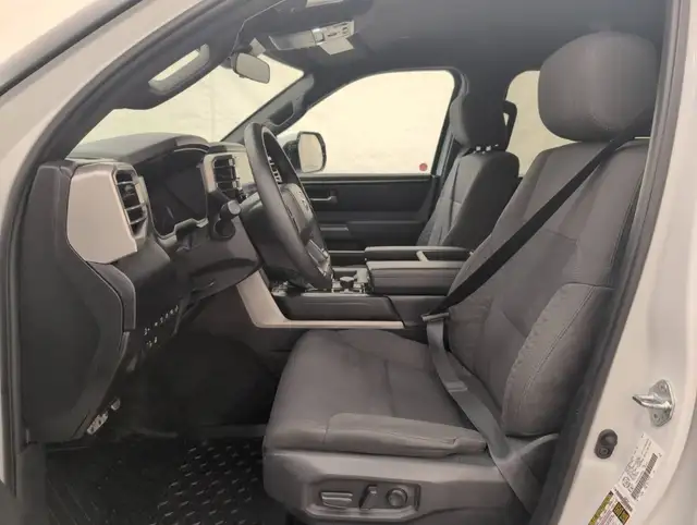 2025 Toyota Tundra - Photo 11