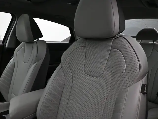 2022 Hyundai Elantra Ultimate Tech Leather, Sunroof, Apple/Andro - Photo 7