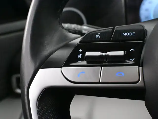 2022 Hyundai Elantra Ultimate Tech Leather, Sunroof, Apple/Andro - Photo 11