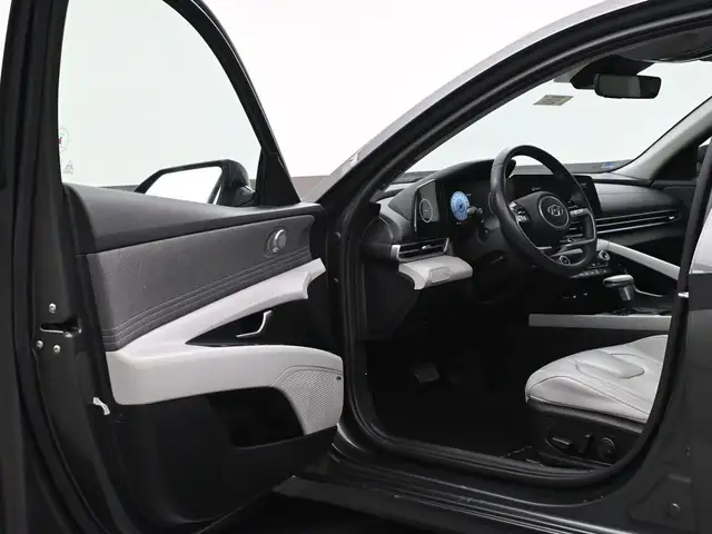 2022 Hyundai Elantra Ultimate Tech Leather, Sunroof, Apple/Andro - Photo 18