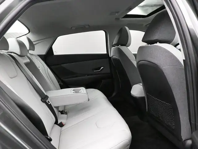 2022 Hyundai Elantra Ultimate Tech Leather, Sunroof, Apple/Andro - Photo 24