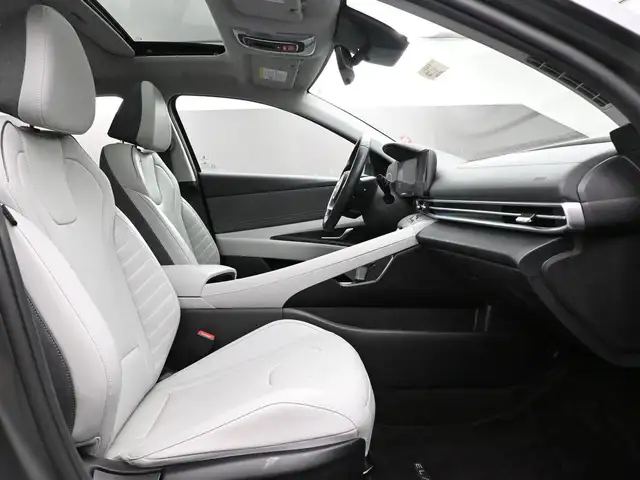 2022 Hyundai Elantra Ultimate Tech Leather, Sunroof, Apple/Andro - Photo 27