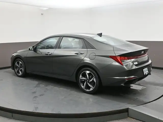 2022 Hyundai Elantra Ultimate Tech Leather, Sunroof, Apple/Andro - Photo 29