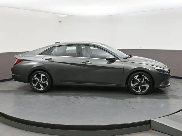 2022 Hyundai Elantra Ultimate Tech Leather, Sunroof, Apple/Andro - Photo 32