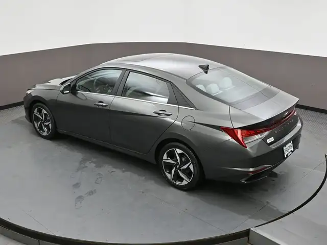 2022 Hyundai Elantra Ultimate Tech Leather, Sunroof, Apple/Andro - Photo 37