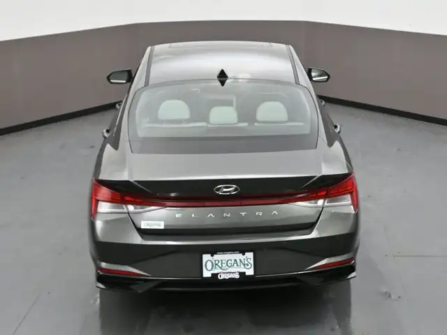 2022 Hyundai Elantra Ultimate Tech Leather, Sunroof, Apple/Andro - Photo 38