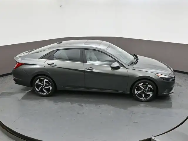 2022 Hyundai Elantra Ultimate Tech Leather, Sunroof, Apple/Andro - Photo 40