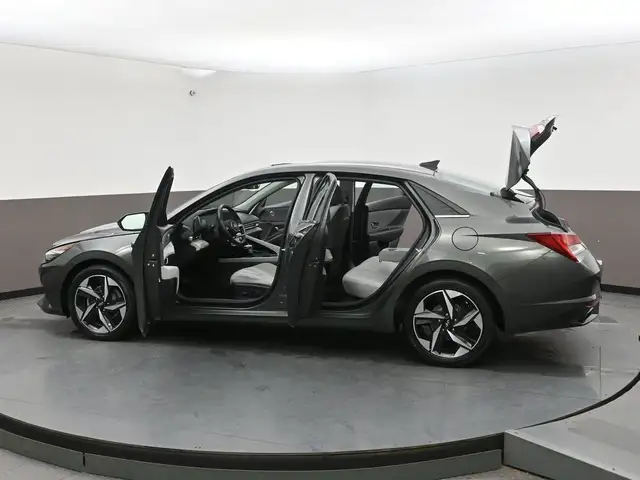 2022 Hyundai Elantra Ultimate Tech Leather, Sunroof, Apple/Andro - Photo 45