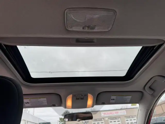 2011 Toyota Matrix S AUTO SUNROOF - Photo 9