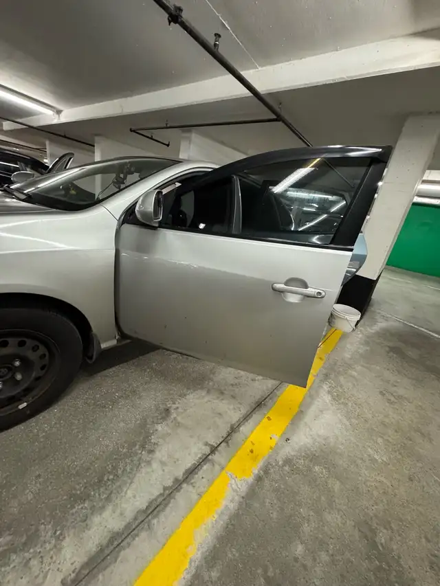 Underground parked 2007 Hyundai ELANTRA - Photo 3