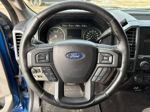 2018 Ford F-150 Crew Cab 4x4 XLT 5L - Rebuilt Title - Photo 17