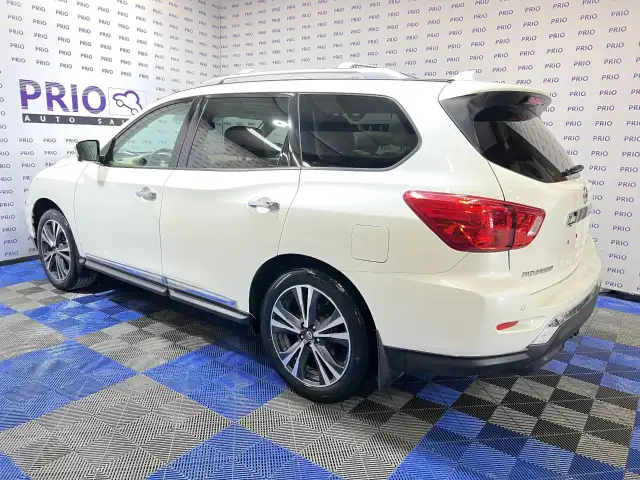2020 Nissan Pathfinder - Photo 3