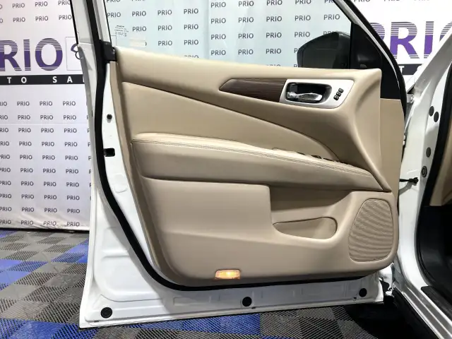 2020 Nissan Pathfinder - Photo 9