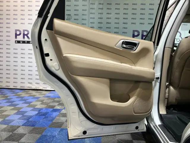 2020 Nissan Pathfinder - Photo 15