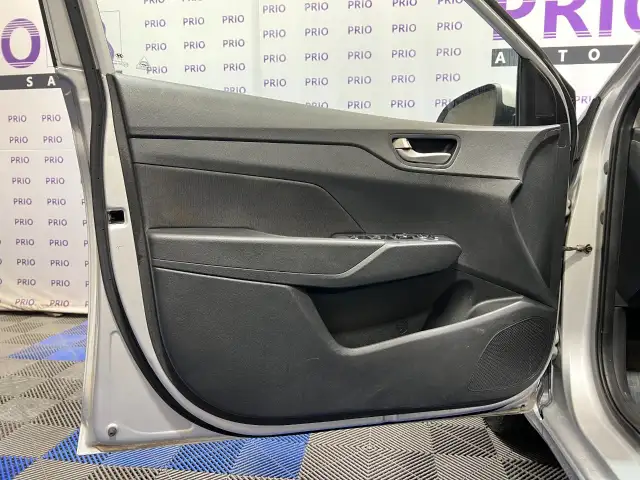 2018 Hyundai Accent - Photo 10