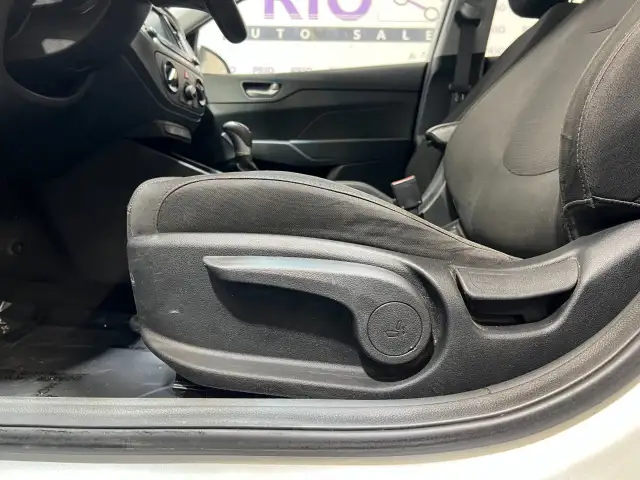 2018 Hyundai Accent - Photo 14