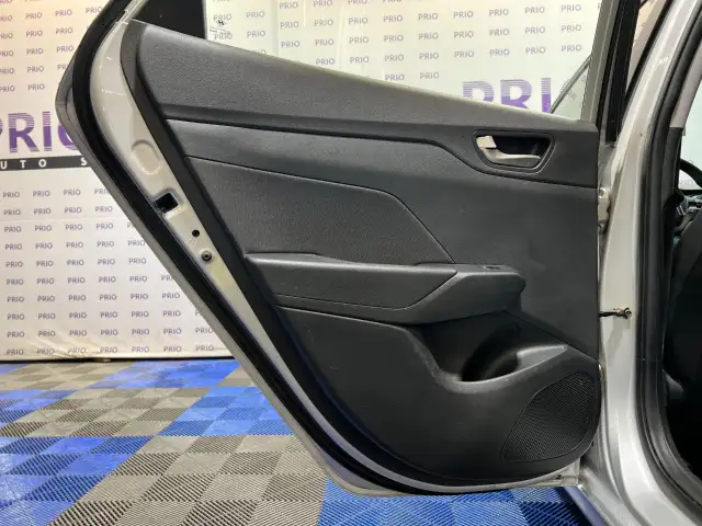 2018 Hyundai Accent - Photo 16