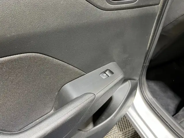 2018 Hyundai Accent - Photo 17