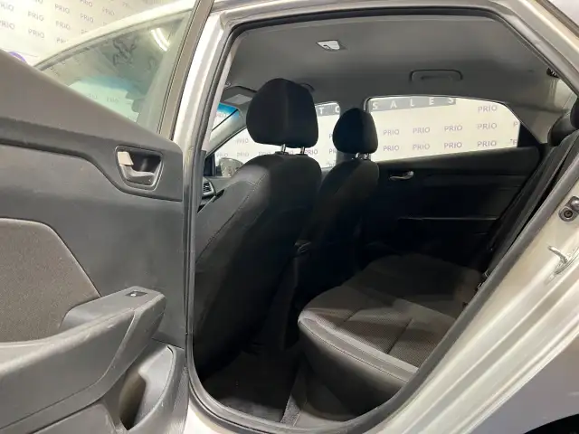 2018 Hyundai Accent - Photo 18