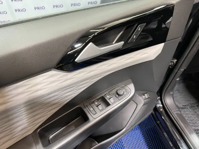2022 Volkswagen Taos - Photo 11