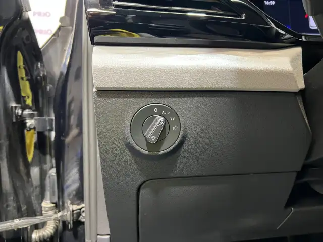 2022 Volkswagen Taos - Photo 12