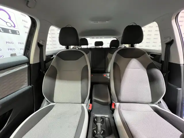 2022 Volkswagen Taos - Photo 18