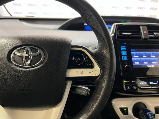 2016 Toyota Prius - Photo 23