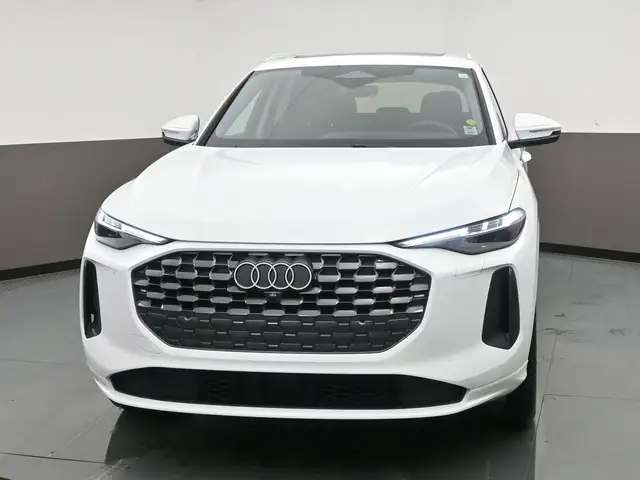 2025 Audi Q5 PROGRESSIVE AWD | SUNROOF | NAVIGATION LOW ,MILEAGE - Photo 2