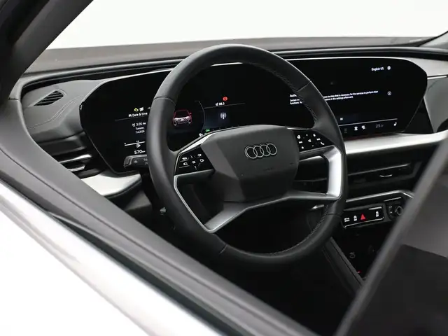 2025 Audi Q5 PROGRESSIVE AWD | SUNROOF | NAVIGATION LOW ,MILEAGE - Photo 6