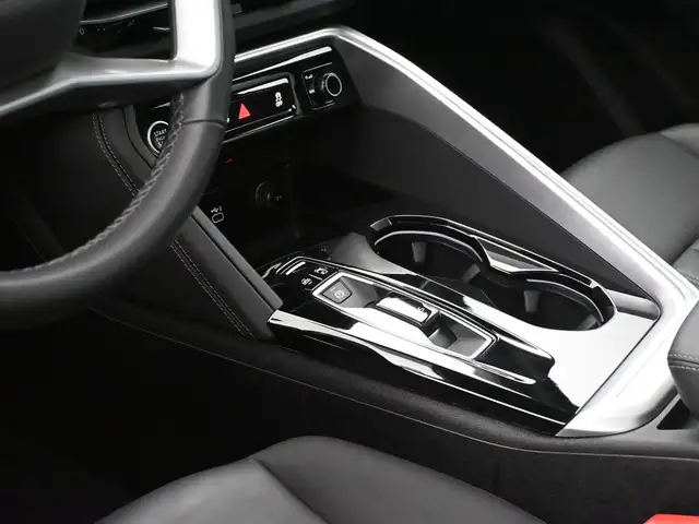 2025 Audi Q5 PROGRESSIVE AWD | SUNROOF | NAVIGATION LOW ,MILEAGE - Photo 8