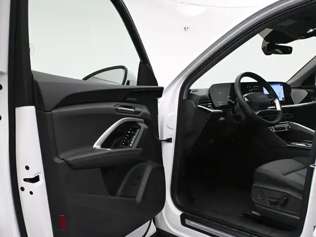 2025 Audi Q5 PROGRESSIVE AWD | SUNROOF | NAVIGATION LOW ,MILEAGE - Photo 21