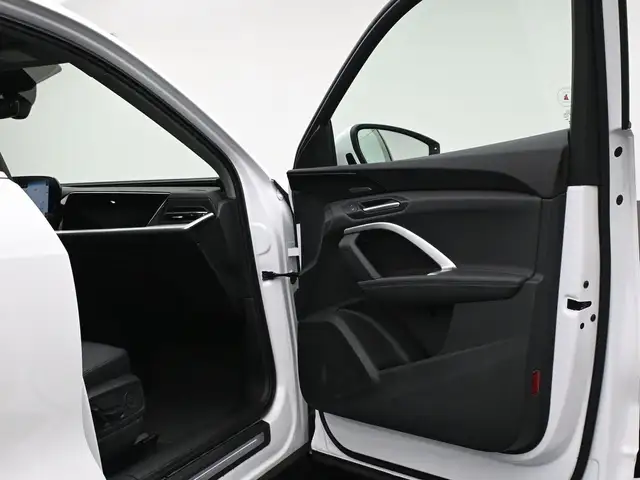 2025 Audi Q5 PROGRESSIVE AWD | SUNROOF | NAVIGATION LOW ,MILEAGE - Photo 32