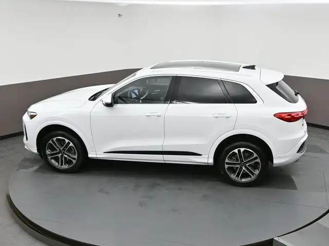 2025 Audi Q5 PROGRESSIVE AWD | SUNROOF | NAVIGATION LOW ,MILEAGE - Photo 42